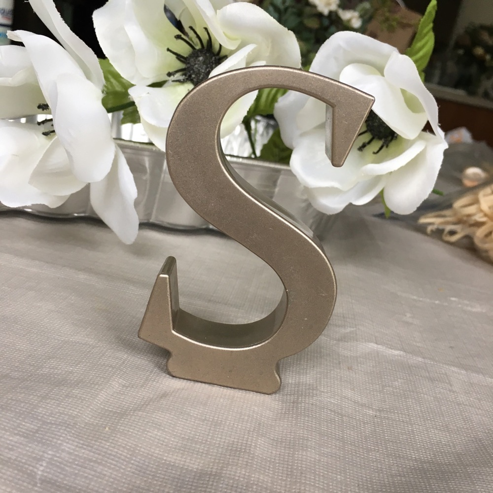 “S” Wedding Cake Topper